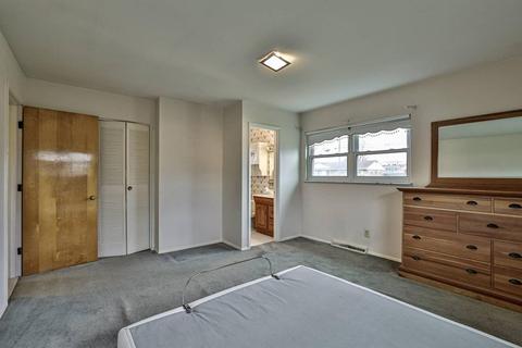 8878 Cavalier Dr, Cincinnati, OH 45231 photo 18