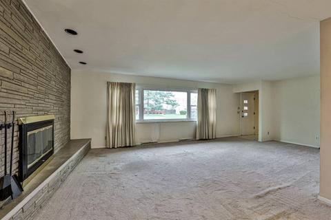 8878 Cavalier Dr, Cincinnati, OH 45231 photo 5