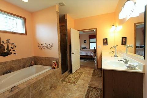 8046 Forest Rd, Cincinnati, OH 45255 photo 21