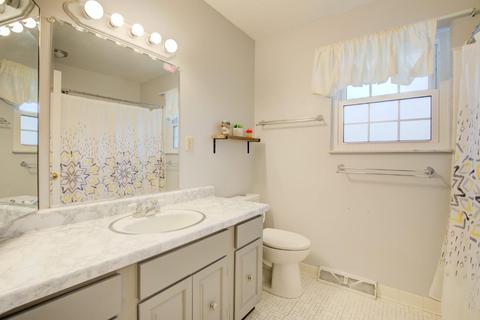 4470 Classic Dr, Blue Ash, OH 45241 photo 32