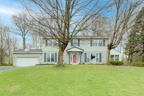 4470 Classic Dr, Blue Ash, OH 45241 photo 2