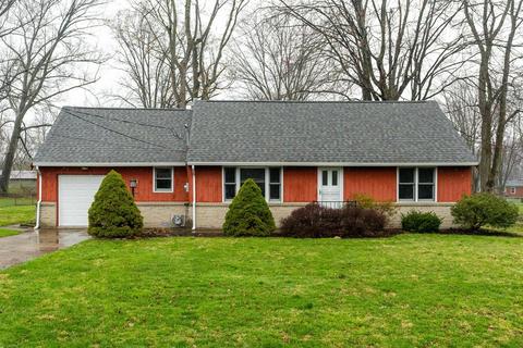 3933 Youngman Dr, Cincinnati, OH 45245 photo 1