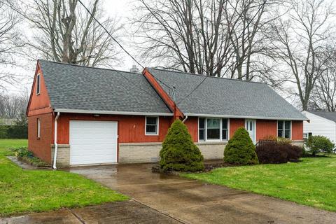 3933 Youngman Dr, Cincinnati, OH 45245 photo 2