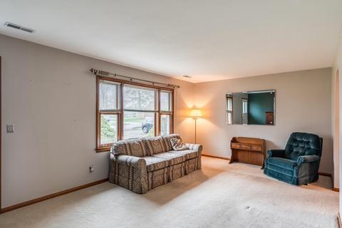 3933 Youngman Dr, Cincinnati, OH 45245 photo 4