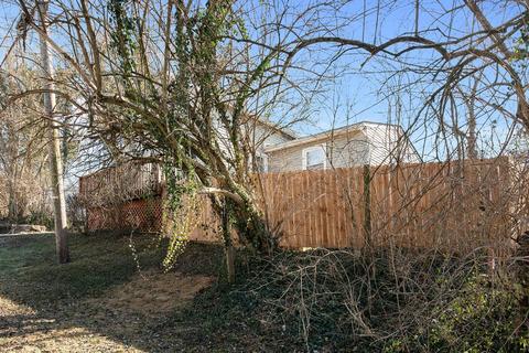 6137 Crestview Pl, Cincinnati, OH 45230 photo 2