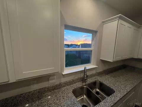 3303 Shadow Ridge Ct, Morrow, OH 45152 photo 4