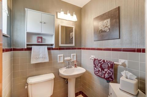 2284 Deblin Dr, Cincinnati, OH 45239 photo 13