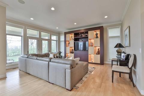 2990 Twilight Dr, Evendale, OH 45241 photo 7