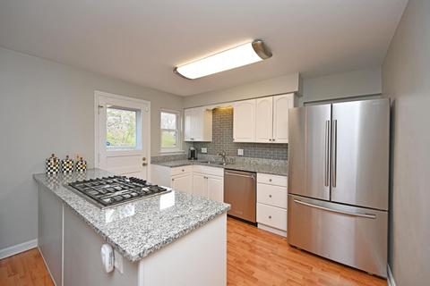 2472 Downing Dr, Cincinnati, OH 45208 photo 9
