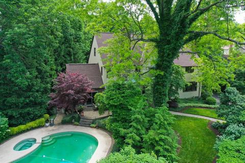 3 Madison Ln, Cincinnati, OH 45208 photo 2