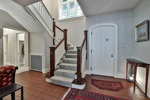 3 Madison Ln, Cincinnati, OH 45208 photo 5