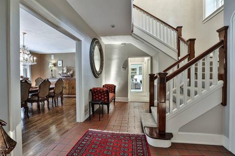 3 Madison Ln, Cincinnati, OH 45208 photo 4