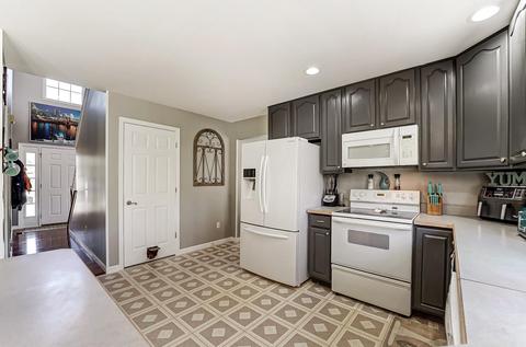 675 Amber Trl, Cincinnati, OH 45244 photo 11