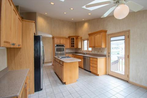 2975 Stanwin Pl, Evendale, OH 45241 photo 4