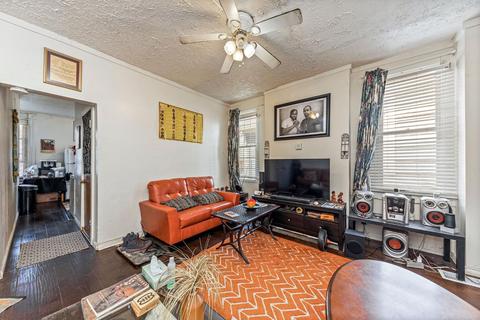 3205 Hackberry St, Cincinnati, OH 45207 photo 9