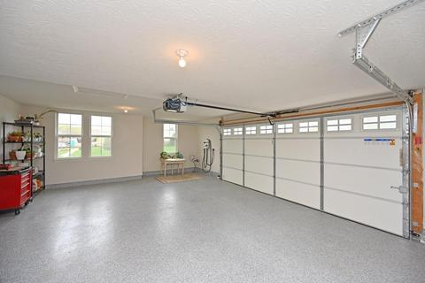 3812 Prestwick Cir, Cincinnati, OH 45245 photo 36