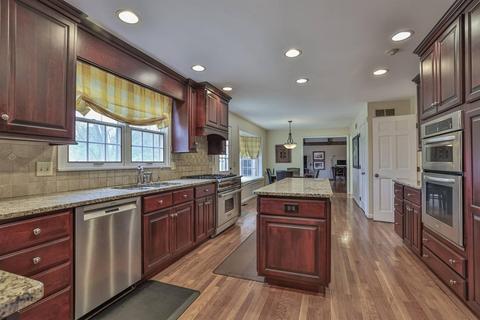7755 Ivygate Ln, Montgomery, OH 45242 photo 16