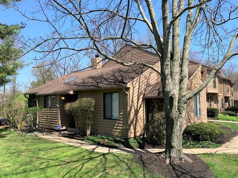982 Crisfield Dr, Cincinnati, OH 45245 photo 2