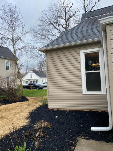206 Bourbon St, Blanchester, OH 45107 photo 5