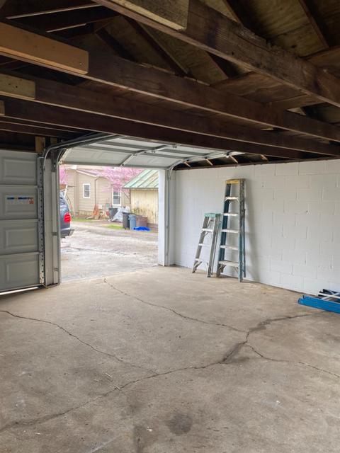 206 Bourbon St, Blanchester, OH 45107 photo 9