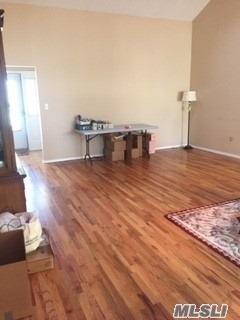 6669 Iris Ave, Cincinnati, OH 45213 photo 2