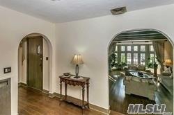 5546 Silverpoint Dr, Cincinnati, OH 45247 photo 2