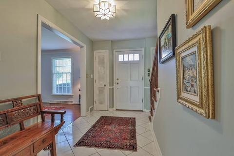 8912 Sandymar Dr, Cincinnati, OH 45242 photo 4
