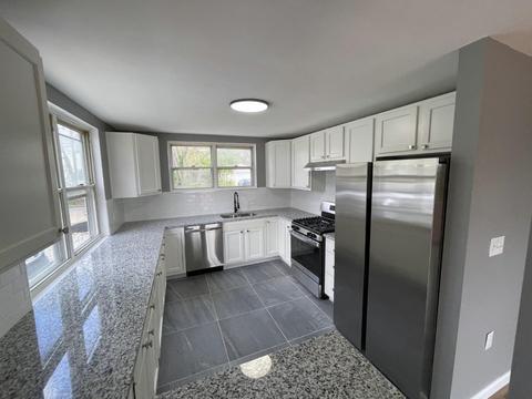 1 Funston Ln, Greenhills, OH 45218 photo 7
