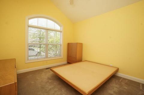 1099 Cameron Gln, Cincinnati, OH 45245 photo 16