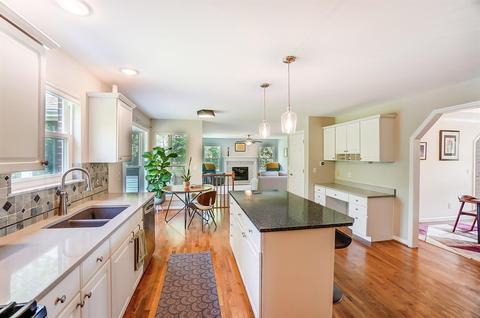 546 Clemray Dr, Cincinnati, OH 45231 photo 9
