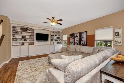 850 Hocking Meadow Cir, Monroe, OH 45050 photo 4