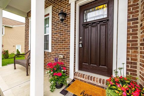 850 Hocking Meadow Cir, Monroe, OH 45050 photo 2