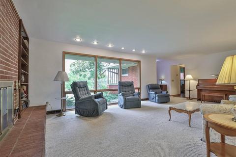 335 Forest Ave, Wyoming, OH 45215 photo 6
