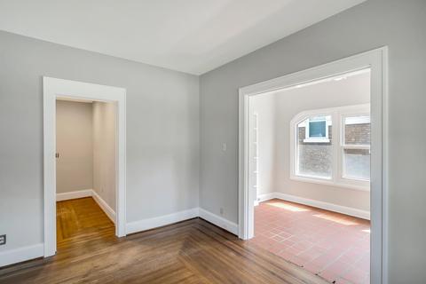 34 Arcadia Pl, Cincinnati, OH 45208 photo 5