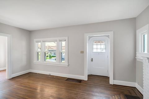 34 Arcadia Pl, Cincinnati, OH 45208 photo 4