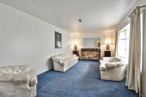11846 Hamden Dr, Forest Park, OH 45240 photo 6