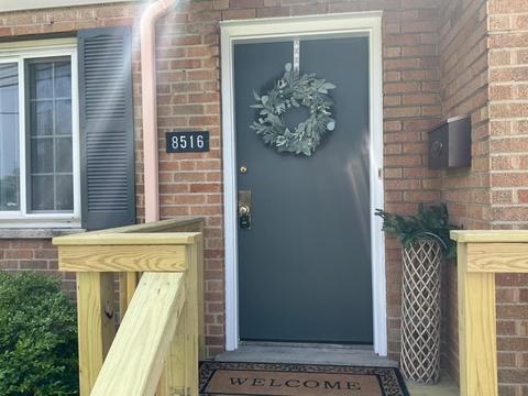 8516 Plainfield Rd, Cincinnati, OH 45236 photo 4