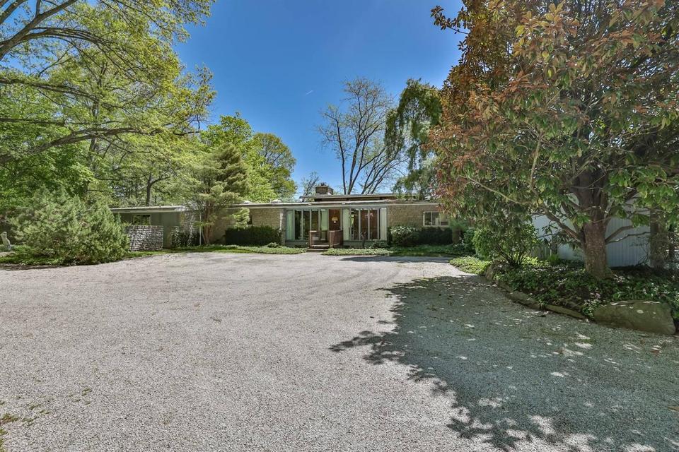  6000 Redbird Hollow Ln, Cincinnati, OH 45243 photo 2
