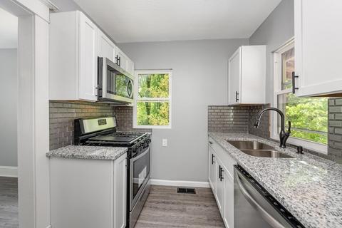 3119 Wooster Pl, Cincinnati, OH 45211 photo 12