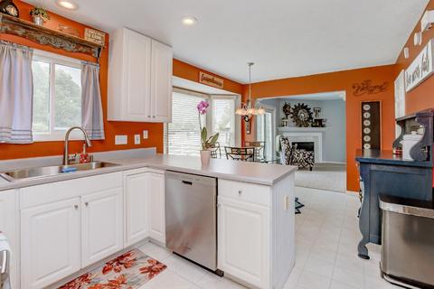 131 Rollingwood Dr, Hamilton Township, OH 45039 photo 9