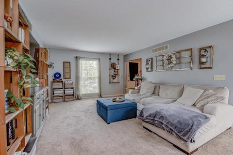 131 Rollingwood Dr, Hamilton Township, OH 45039 photo 4