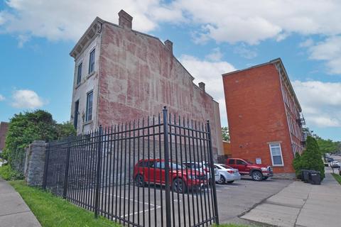 229 Rochelle St, Cincinnati, OH 45219 photo 4
