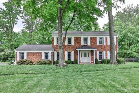 7910 Treeheights Ct, Montgomery, OH 45242 photo 1