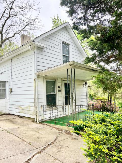 6320 Simpson Ave, Cincinnati, OH 45224 photo 2