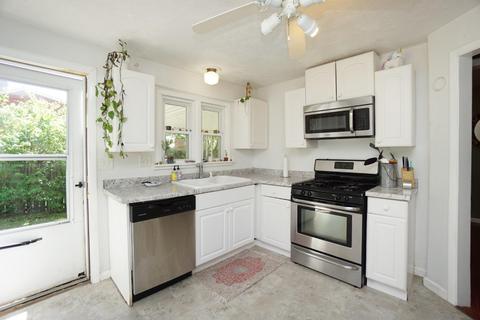 8806 Pine Rd, Cincinnati, OH 45242 photo 9