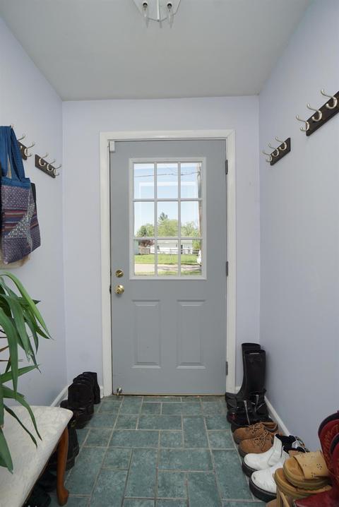 8806 Pine Rd, Cincinnati, OH 45242 photo 2