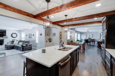 424 Tipton Ct, Cincinnati, OH 45231 photo 4