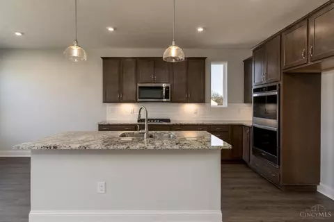 980 Crestpoint Ct, Cincinnati, OH 45245 photo 7