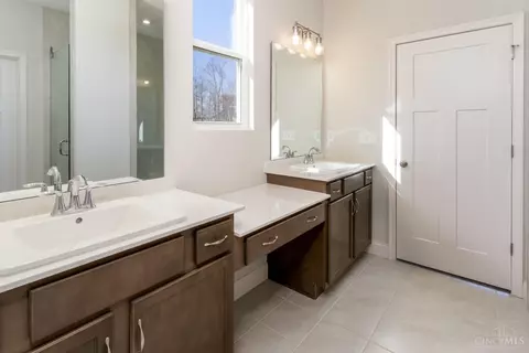 980 Crestpoint Ct, Cincinnati, OH 45245 photo 15