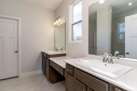 980 Crestpoint Ct, Cincinnati, OH 45245 photo 13